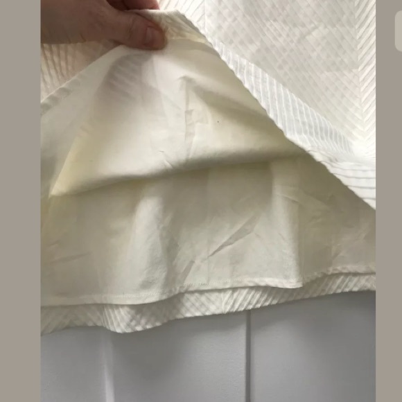 Ann Taylor Petites A-Line Textured V-Lined Skirt - Picture 5 of 8